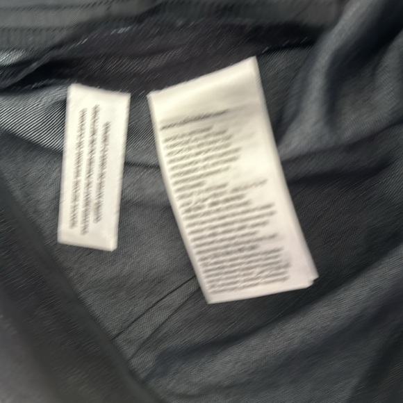 New CUTE Calvin Klein Dark Denim Ladies Short Size 2 - Picture 4 of 5